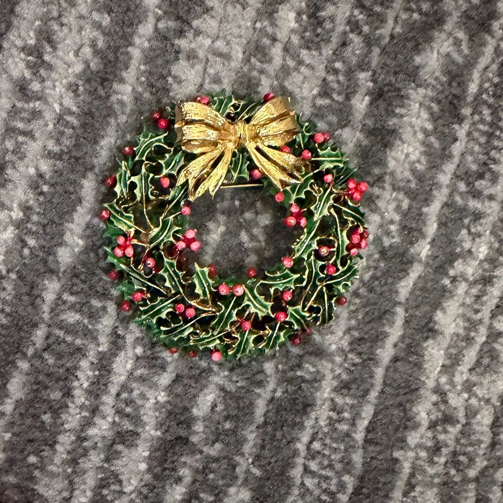 Festive Wreath Brooch with Gold Bow